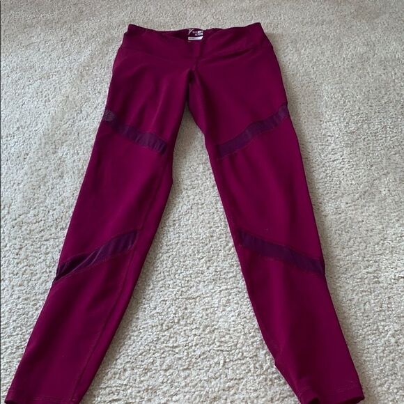 Magenta athletic leggings    - Picture 1 of 4